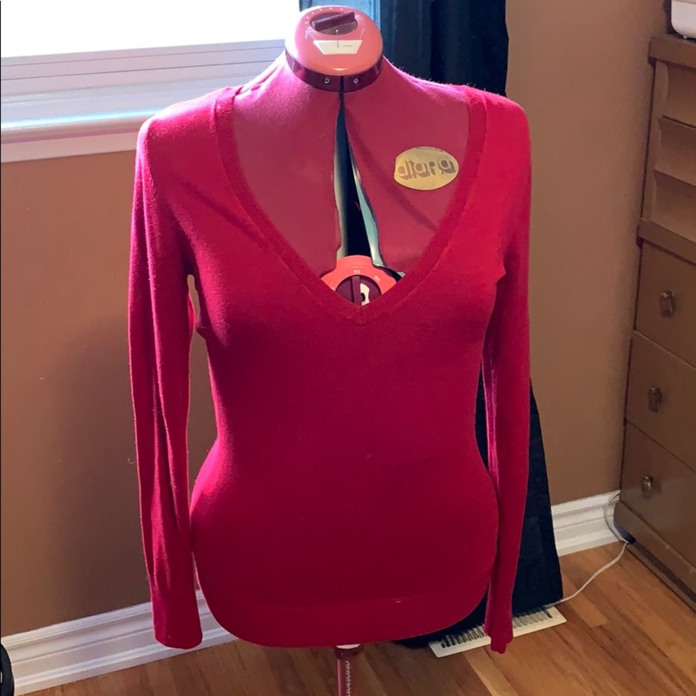 ** 3/$20 ** Smart Set XL Red V-Neck Sweater